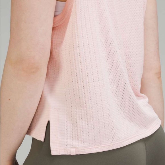 Lululemon Train to Be Tank Top
Strawberry Milkshake Size 4 - Picture 3 of 9